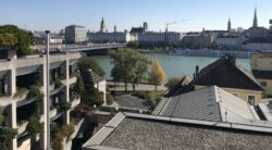 MEHRGESCHOSSIGES BÜROHAUS MIT WOHNUNGEN